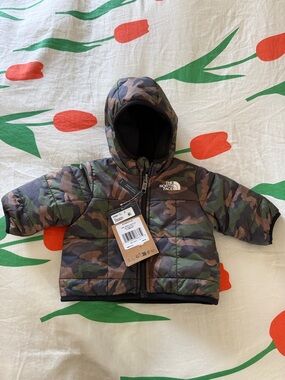 The North Face Toddler Hooded Camo Jacket - Reversible, NEW